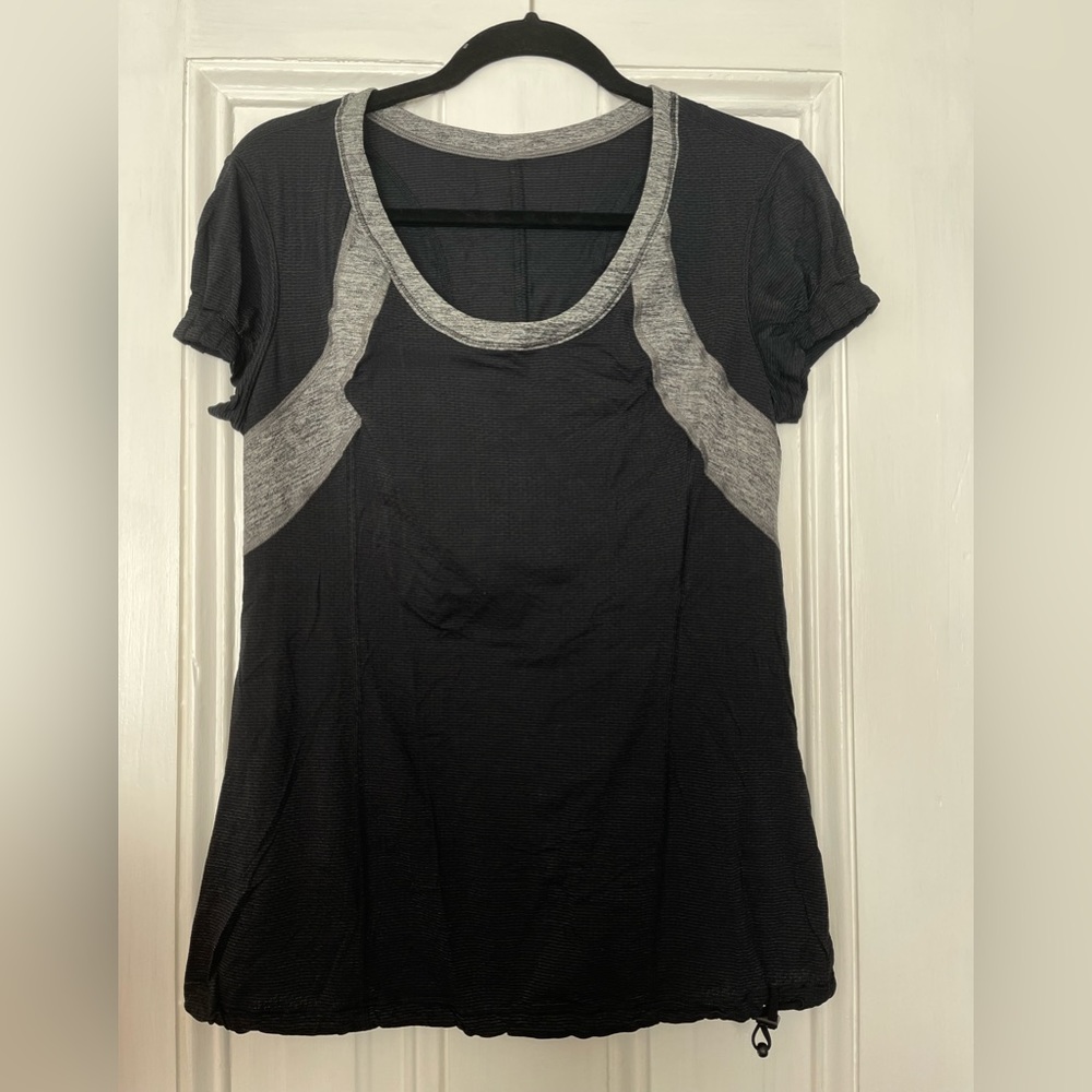 LuLulemon short sleeve. Wicking and light weight.